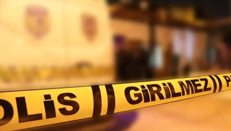 İzmir'de Aile İçindeki Kavga Kanlı Bitti: 4 Kişi Yaralı