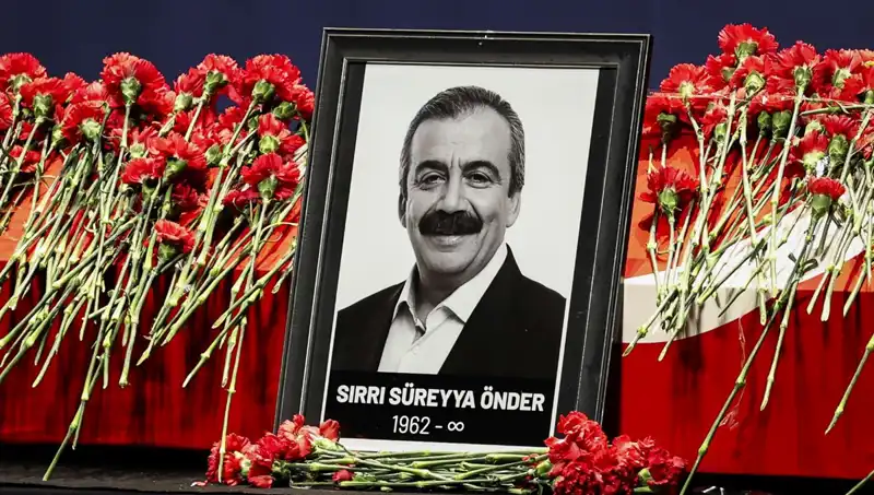 Sırrı Süreyya Önder Meclis'te Anıldı: Anılar ve Duygular Yükseldi