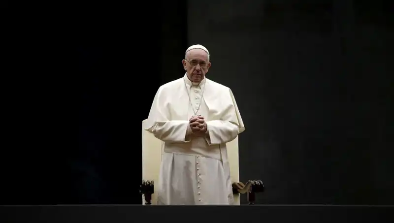 Kapıcılıktan Papalığa: Francis'in Sıradışı Hayat Yolculuğu
