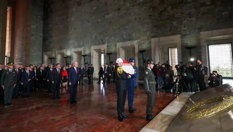 Anıtkabir'de Devlet Erkanından Duygusal Anlar ve Anma Töreni