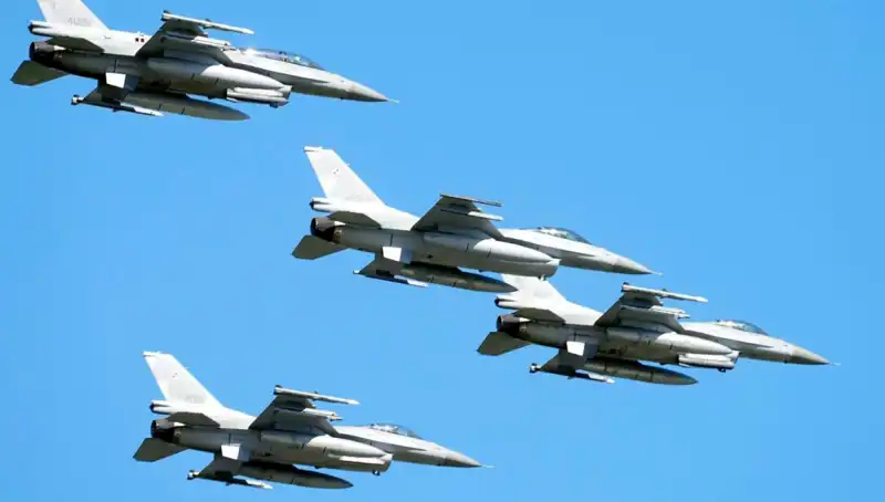 ABD'nin F-16 Eğitim Planı: Ukraynalı Pilotlar İçin Yüzde 310 Milyon Dolarlık Yatırım