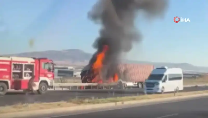 Ankara'da TIR Yangını: Kaza Anı ve Yanan Araçla İlgili Şok Edici Detaylar
