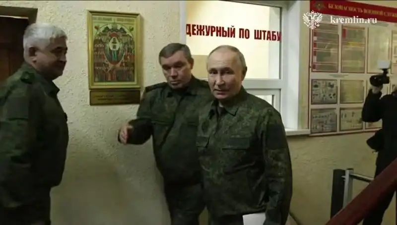 Putin'in Kursk Ziyareti: Savaşın Seyrini Değiştirecek İddialı Adım