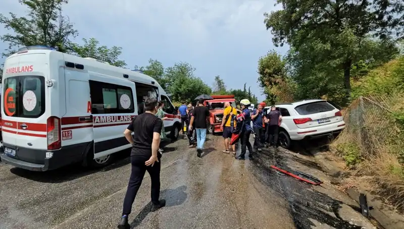 Sakarya’da Feci Kaza: Kamyonet ile Cip Çarpıştı, 5 Yaralı!