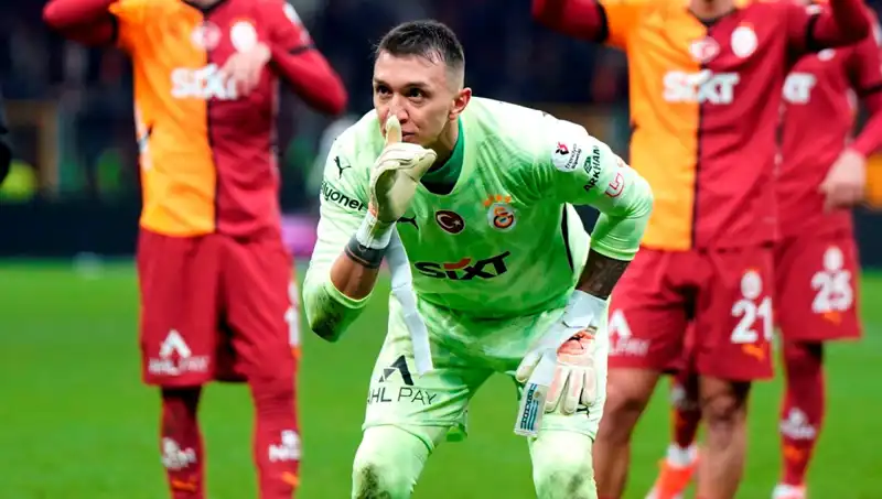 Muslera'nın Yerini Alacak İsim Kim Olacak? Galatasaray Taraftarını Bekleyen Yenilik!