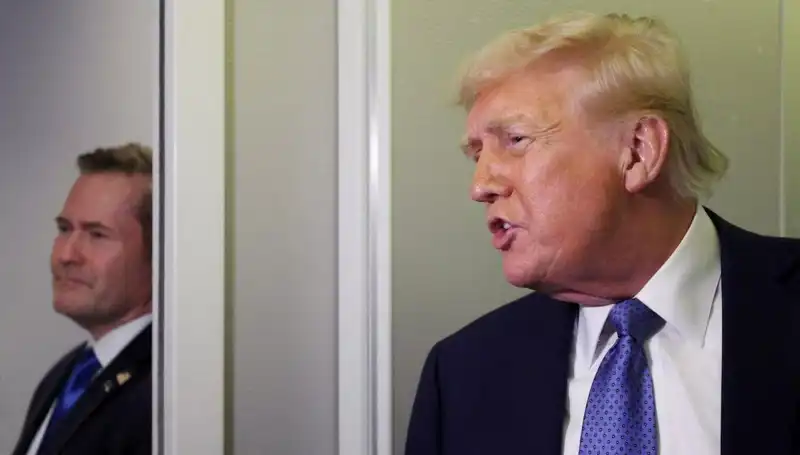 Trump'ın Görevden Alma Kararı: Mike Waltz’un Sızdırdığı Planlar Ne Anlama Geliyor?