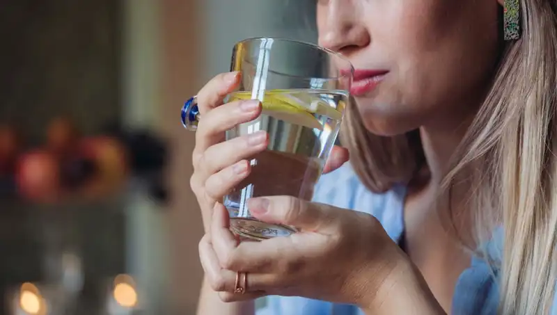 Limonlu Su İçmek Sağlığınıza Ne Kadar Fayda Sağlıyor? Uzman Görüşü