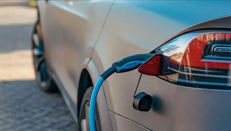 Elektrikli Araçlara Yönelimde Düşüş: Nedenleri ve Olumsuz Etkileri