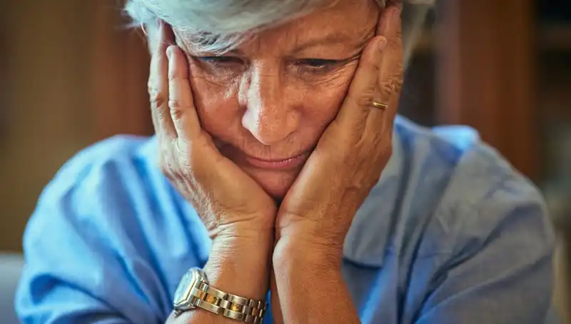 40'lı Yaşlarında Alzheimer Teşhisi: Erken Belirtileri Göz Ardı Ettim
