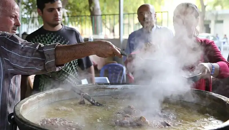 Gadir-i Hum Bayramı Kutlamaları: Gelenekler, Tarihler ve Anlamı