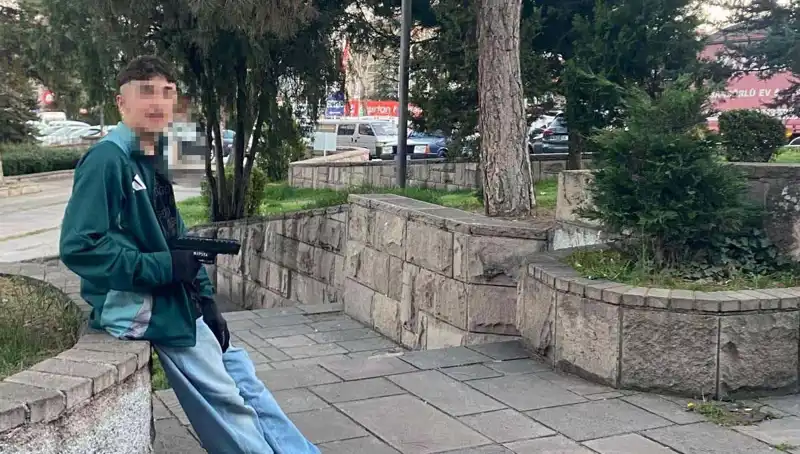 Yol Verme Kavgası: Üç Kardeş ve Baba Kanlı Bir Olayın İçinde