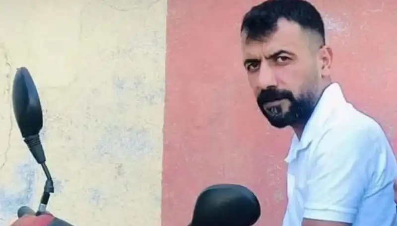 Yılan Isırığı Sonucu Hayatını Kaybeden Genç, Ailesini Yasa Boğdu