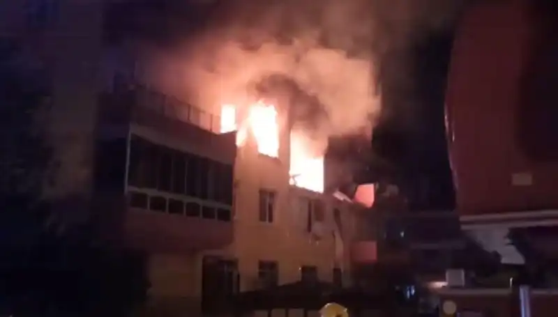 Konya’da Dört Katlı Binada Doğalgaz Patlaması: Yaralı Sayısı 12’ye Ulaştı!