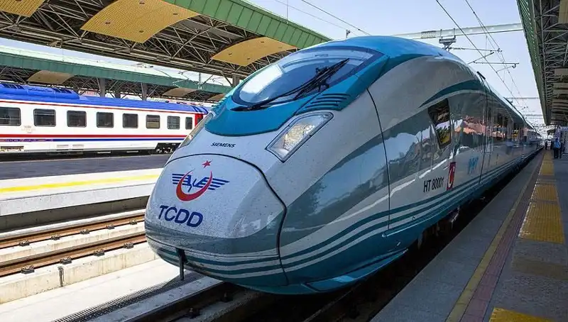 TCDD'nin Yeni Tren Makinisti Alımı: 140 Kursiyer İçin Başvuru Şartları ve Süreci