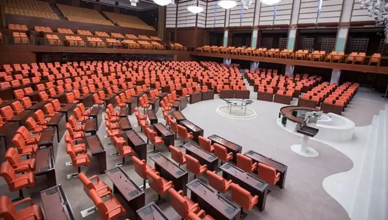 Siyasi Partiler Bayramda Bir Araya Geliyor! Programlar Açıklandı