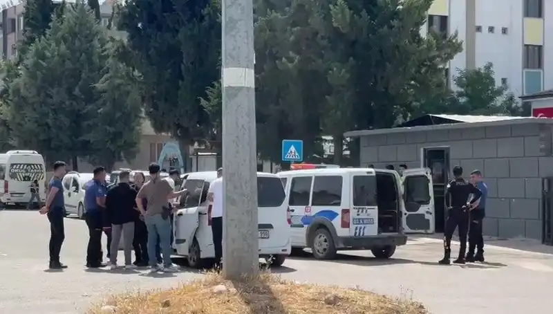 Adliye Önünde Çıkan Kavga: 5 Yaralı, 7 Kişi Gözaltında