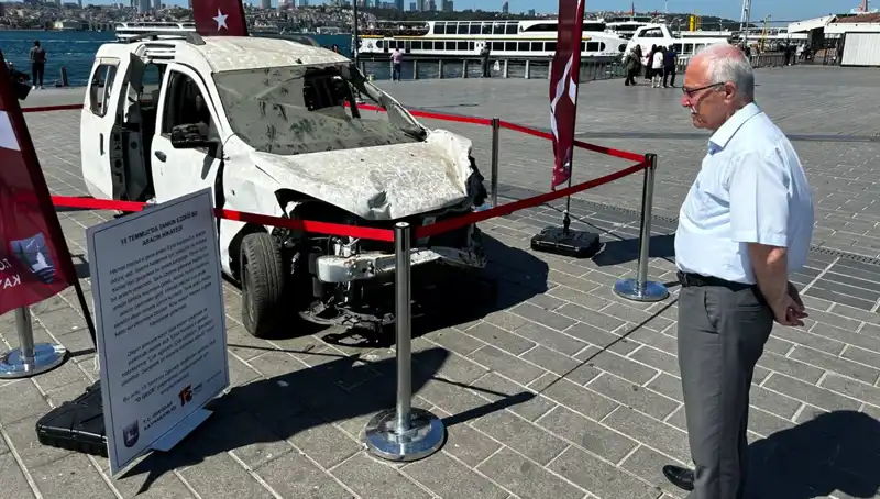15 Temmuz'un İzleri: Tankın Ezdiği Otomobiller Sergi ile Yeniden Hayat Buluyor