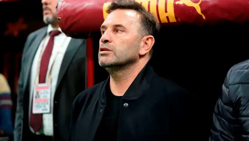 Galatasaray'da Okan Buruk'tan Beklenmedik Değişiklik: İşte Detaylar!