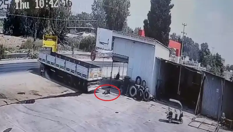 16 Yaşındaki Çocuk İşçinin Hayatı TIR'ın Altında Son Buldu