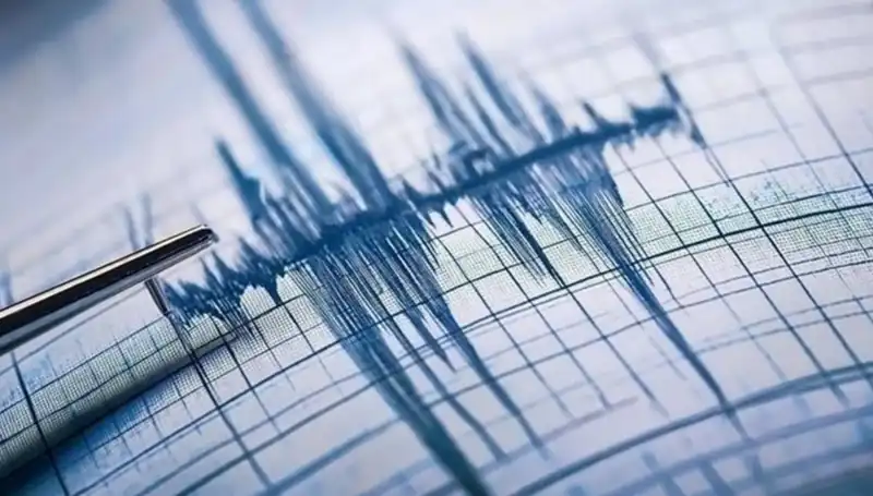 Rusya'da 8 Büyüklüğünde Deprem: Tsunami Endişesi Sürüyor!