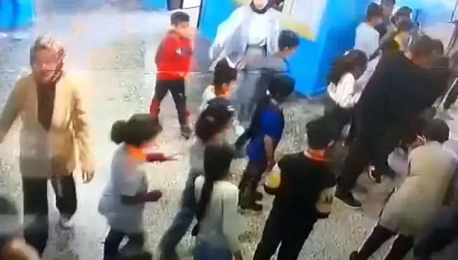 Mardin'de Şok Olay: Yemeğini Yutan Öğrenciyi Müdür Yardımcısı Kurtardı