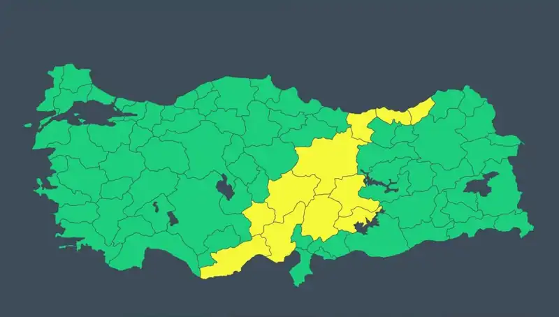 11 İlde Sağanak ve Fırtına Alarmı: Önlemlerinizi Alın!